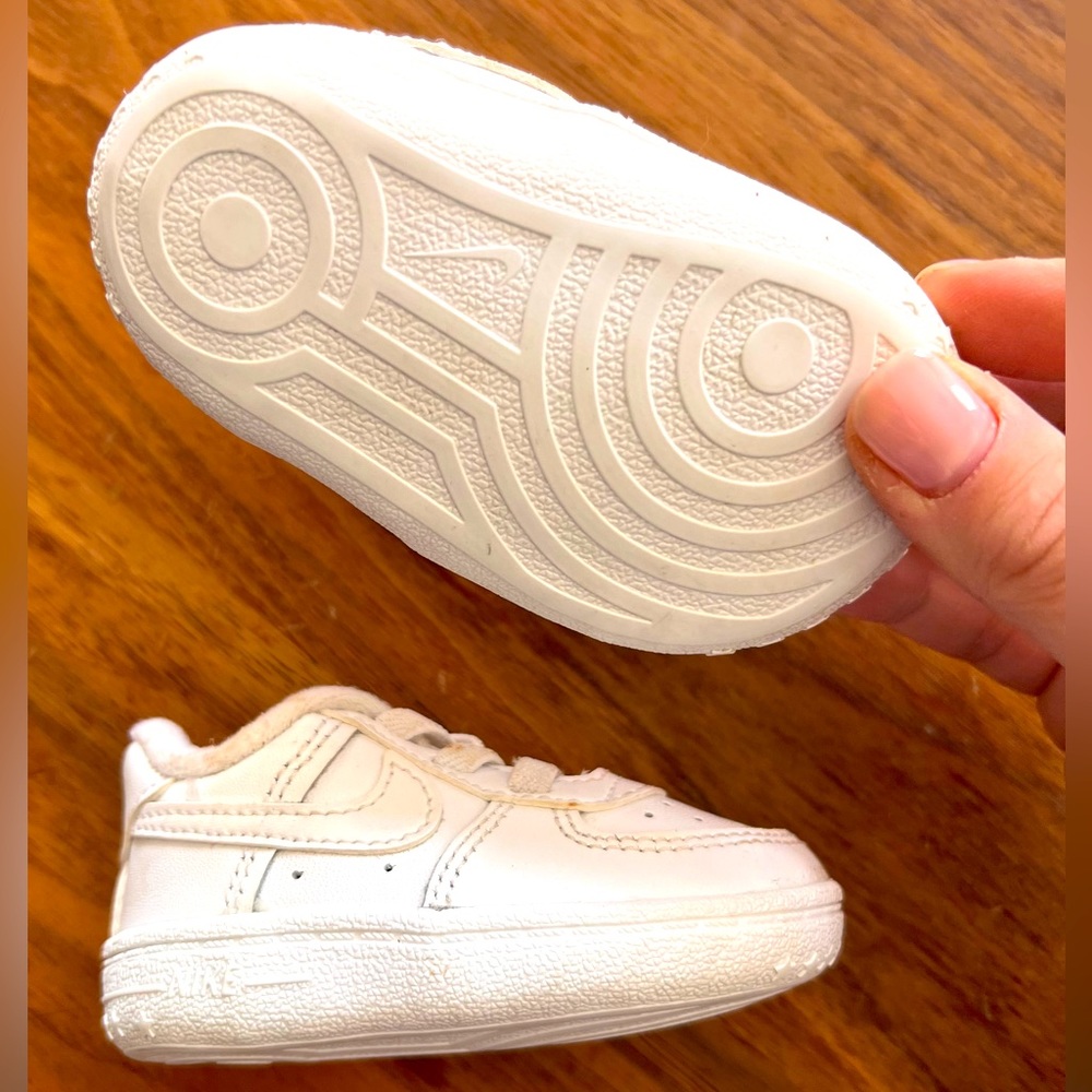 NIKE AIR FORCE 1